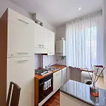 Luxury Flat- In Centre Of * Rom